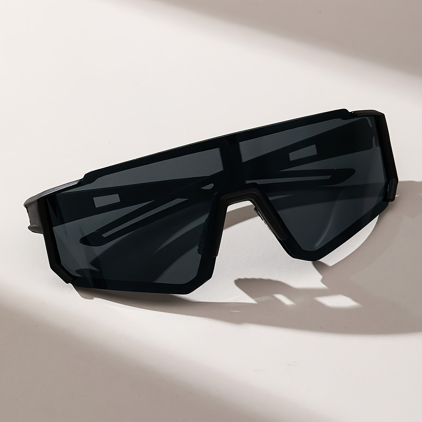 Image of 1 Pair Unisex Trendy Individual Geometric Frame Anti-uv Sunglasses Suitable For Daily Outing, Street Photography, Vacation, Driving, Beach Parties, Music Festivals And Travel Clothing Additions