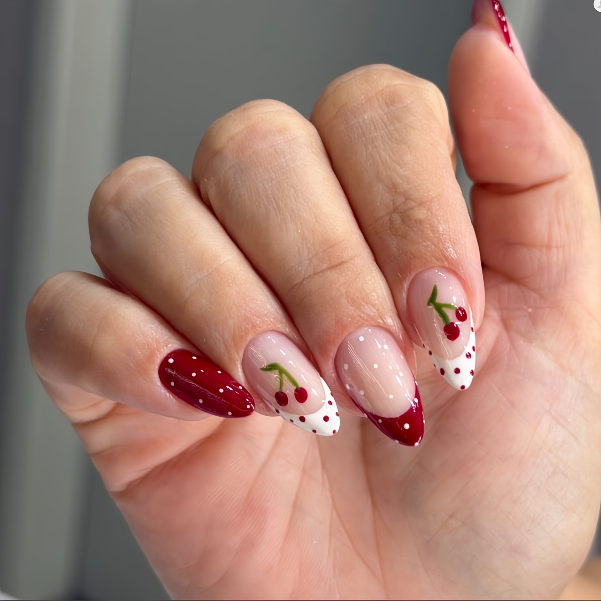 TEMU And Summer Red And White Polka Dot Cherry Sweet Wearable Nails, Cute And Red And White Contrasting Polka Dot , Detachable And Reusable