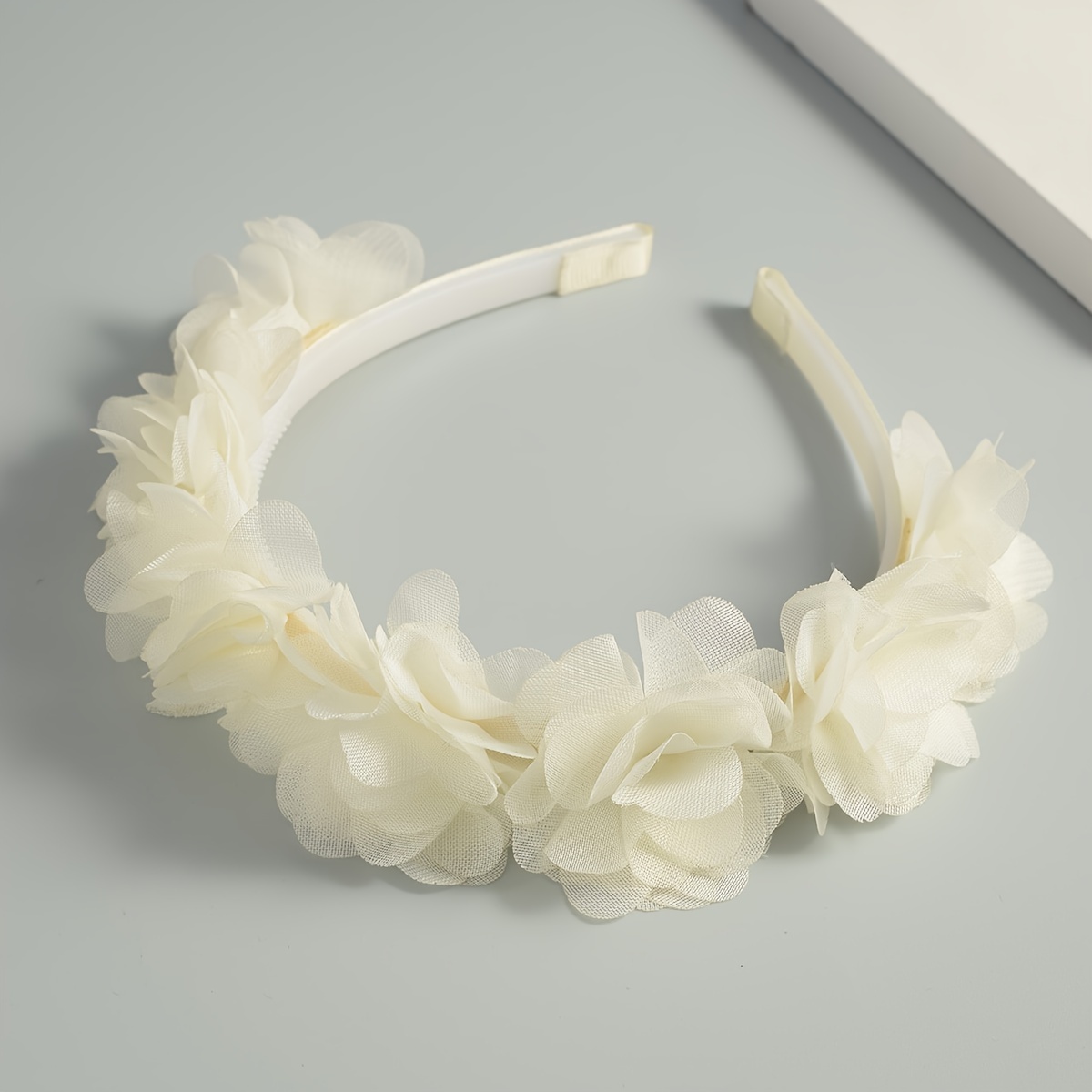 1pc Lovely Fashionable Flower Wreath Headband Hair Accessory Hair Hoop