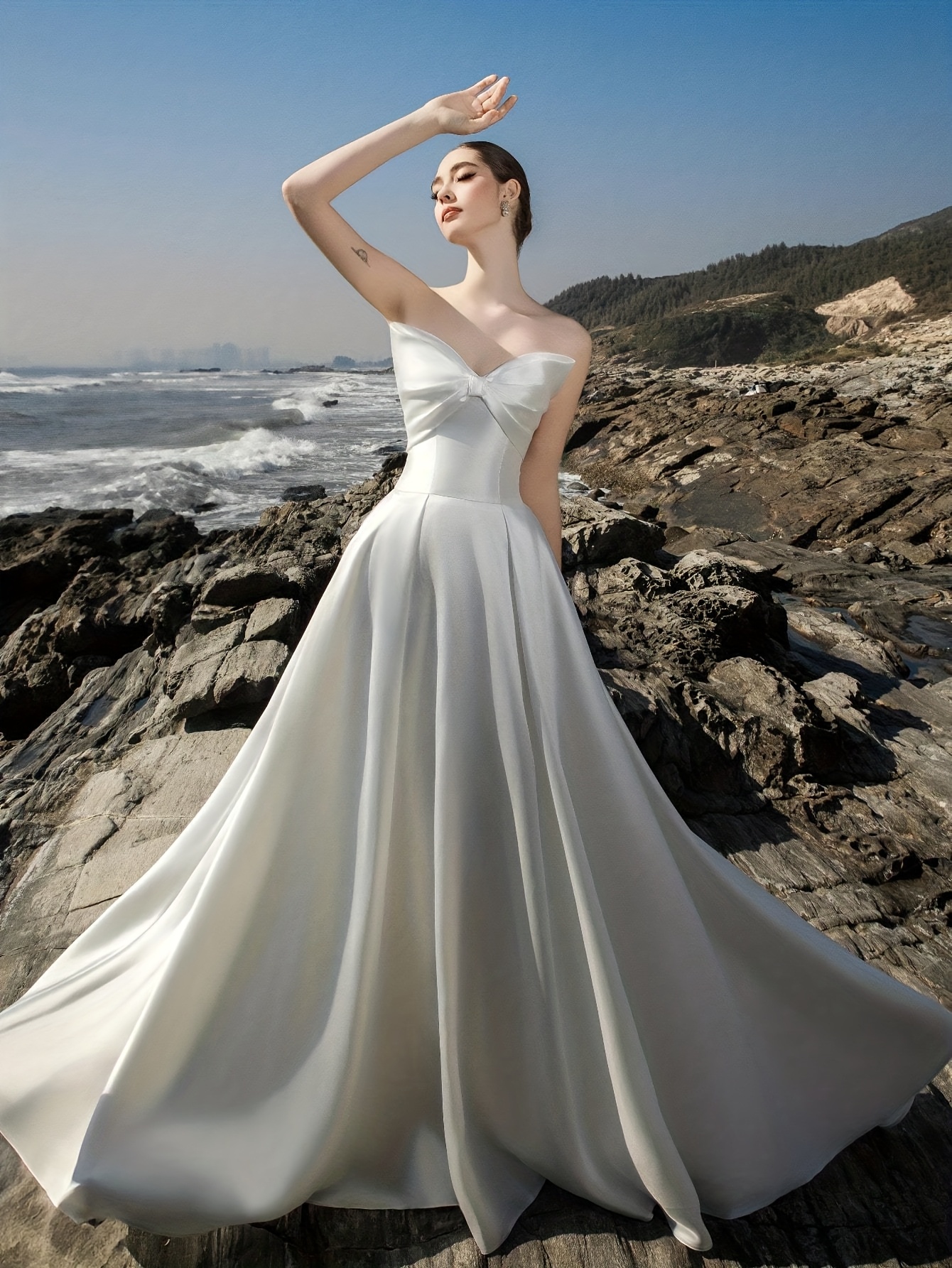 white christmas dresses Corset Strapless Front Slit Back Lace-Up Tulle Wedding Dress with Applique main image 0