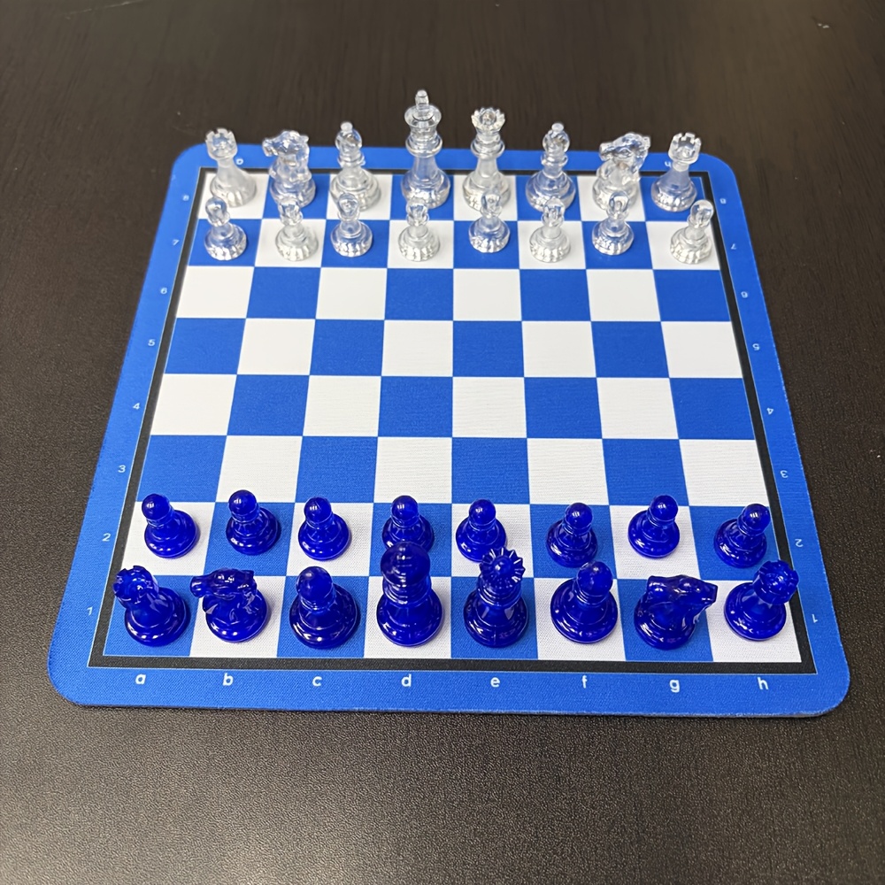 TEMU comprend un échiquier et 32 pièces d'échecs (Taille de 9.45In, Hauteur 1.97In). Fabriqué en matériau de caoutchouc épaissi de haute qualité, il
