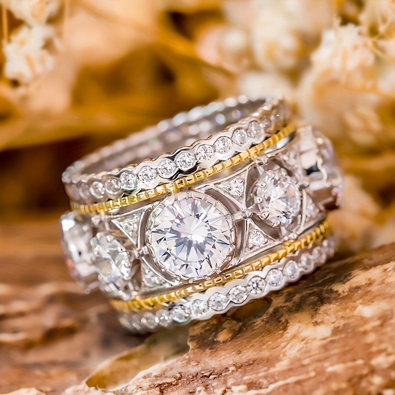 Women's Luxurious Two-Tone Palace-Style Ring for Weddings