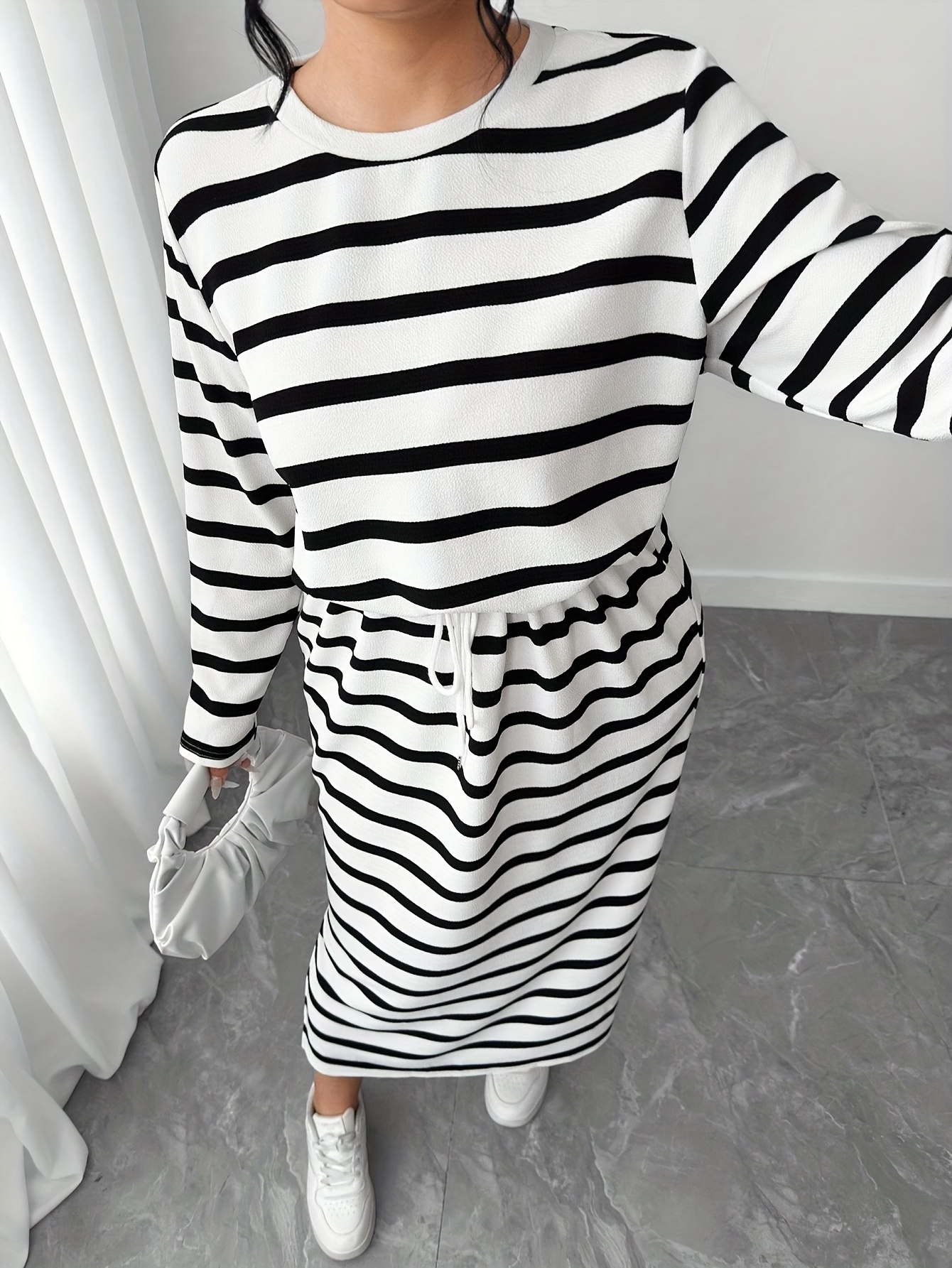 knee length dresses for ladies MO&Co. Women's Comfy Long Sleeves Casual A-Line Black Maxi Dress Black Size S