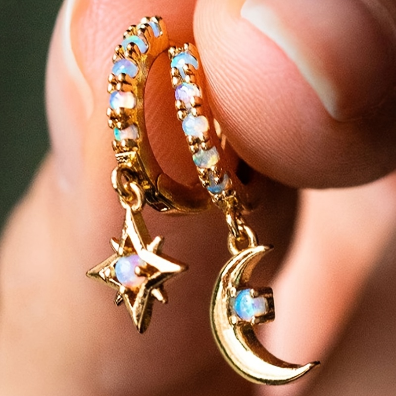 Image of A Pair Of Elegant And Creative Asymmetrical Earrings For Women, Featuring Synthetic Zirconia In Of Stars And , Perfect For Daily Commuting, Casual , Parties, And Vacations