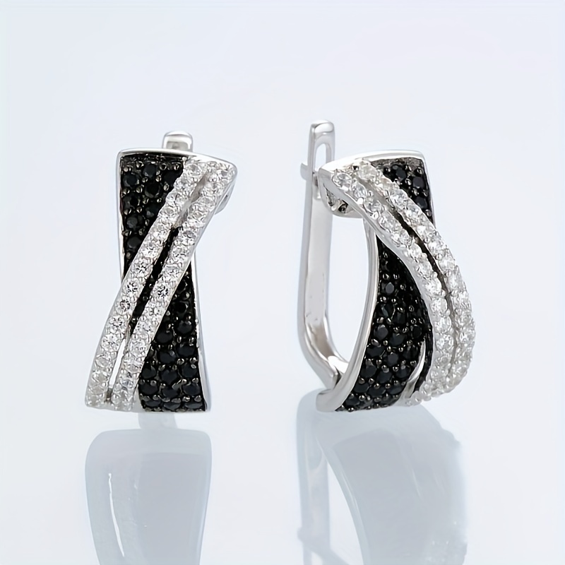 Temperament Niche Black And White Interspersed Women's Zirconia Stud Earrings