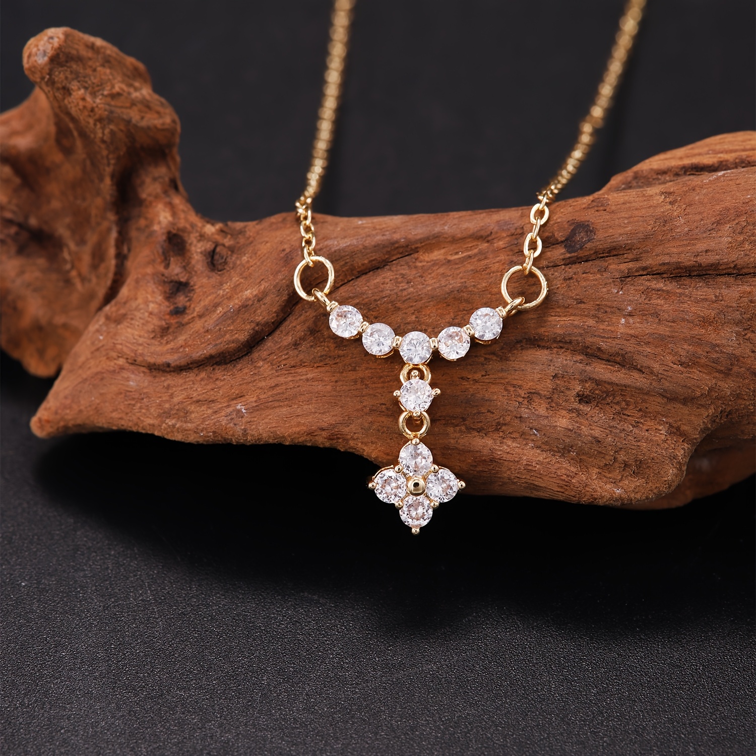 Women's Long Four-leaf Lucky Flower Necklace, Elegant Gift