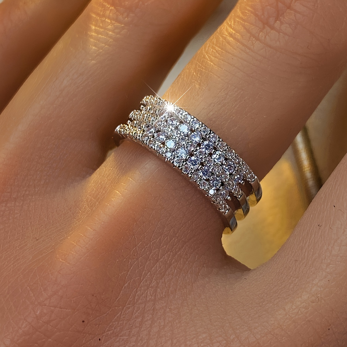 Women's Classic Vintage Hollowed-out Zirconia Ring