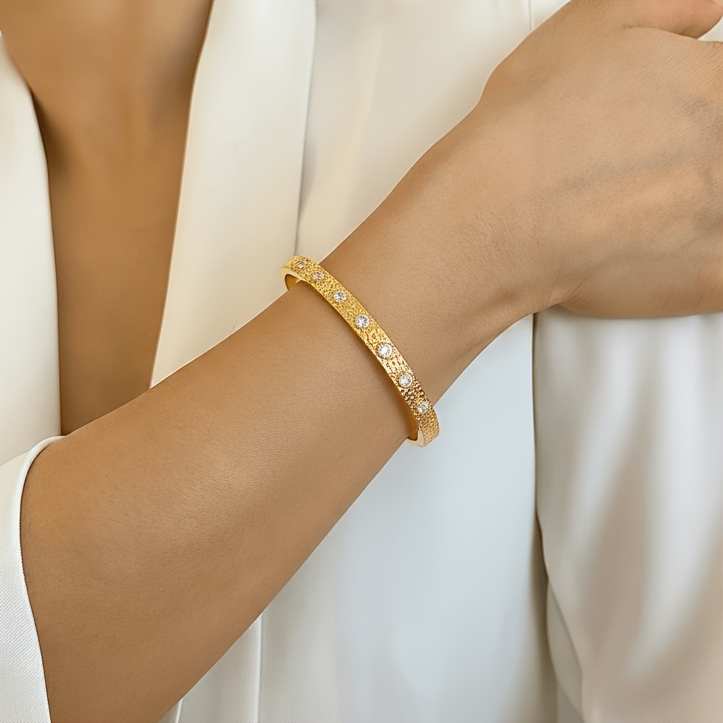 Unisex High Quality Copper Bracelet with Romantic Rhinestone Inlay