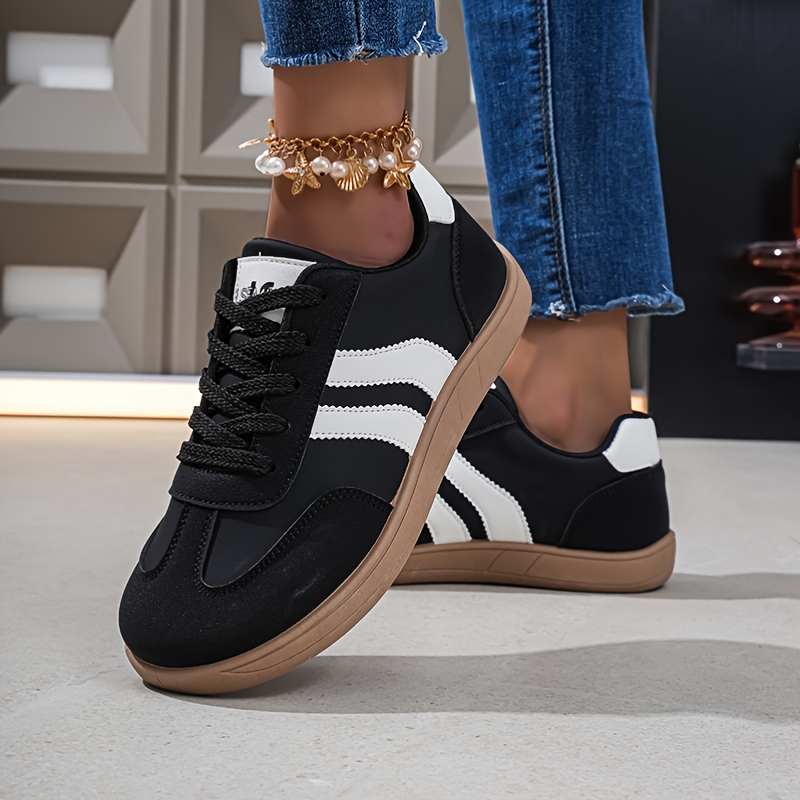 Women's Outdoor Cross-Training Sneakers with Wide Toe Box