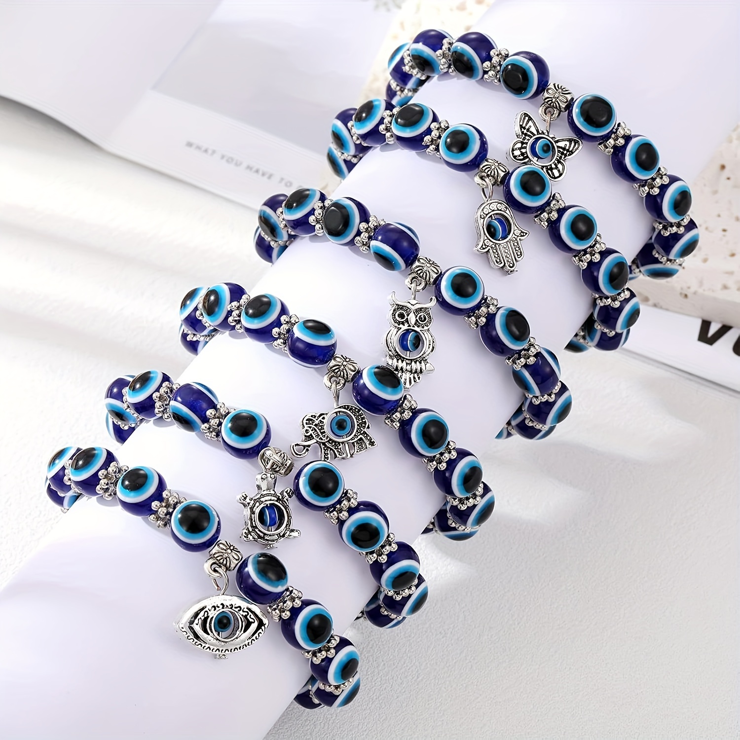 

6pcs Evil Eye Bracelet Set, Blue Resin Eye Charm, Trendy Goldene Alloy Pendant, Non-magnetic, Women's Dainty Jewelry