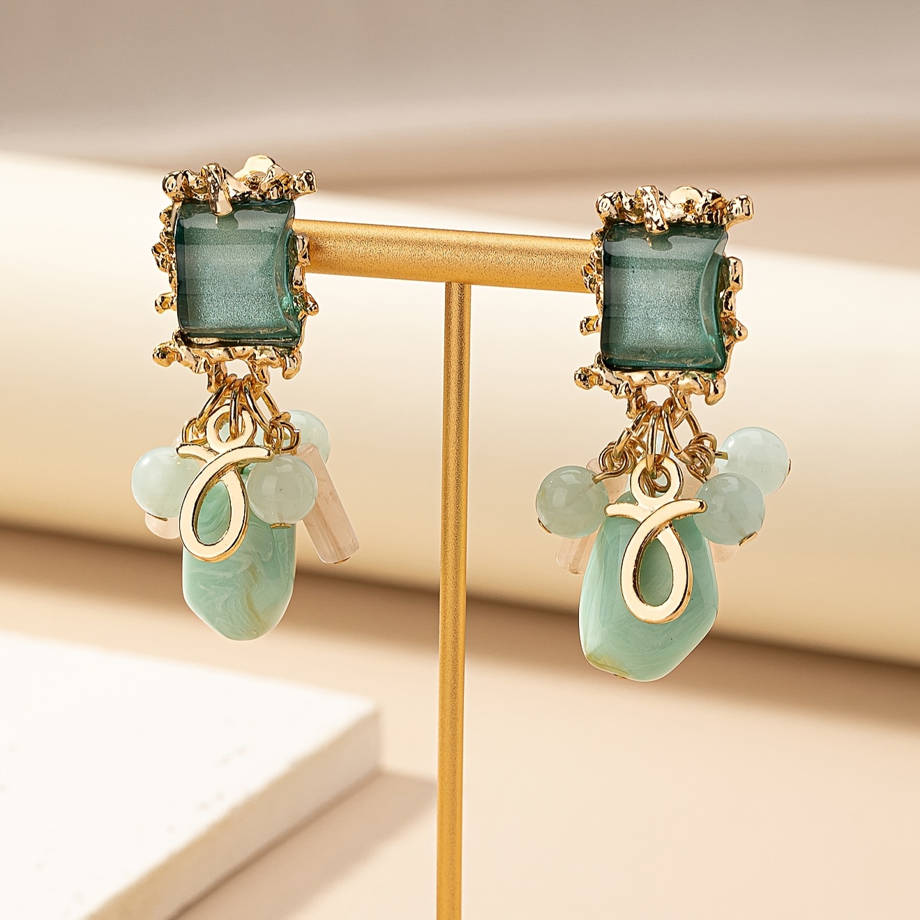 Elegant Retro Resin Beaded Clip-On Earrings for Women, Versatile
