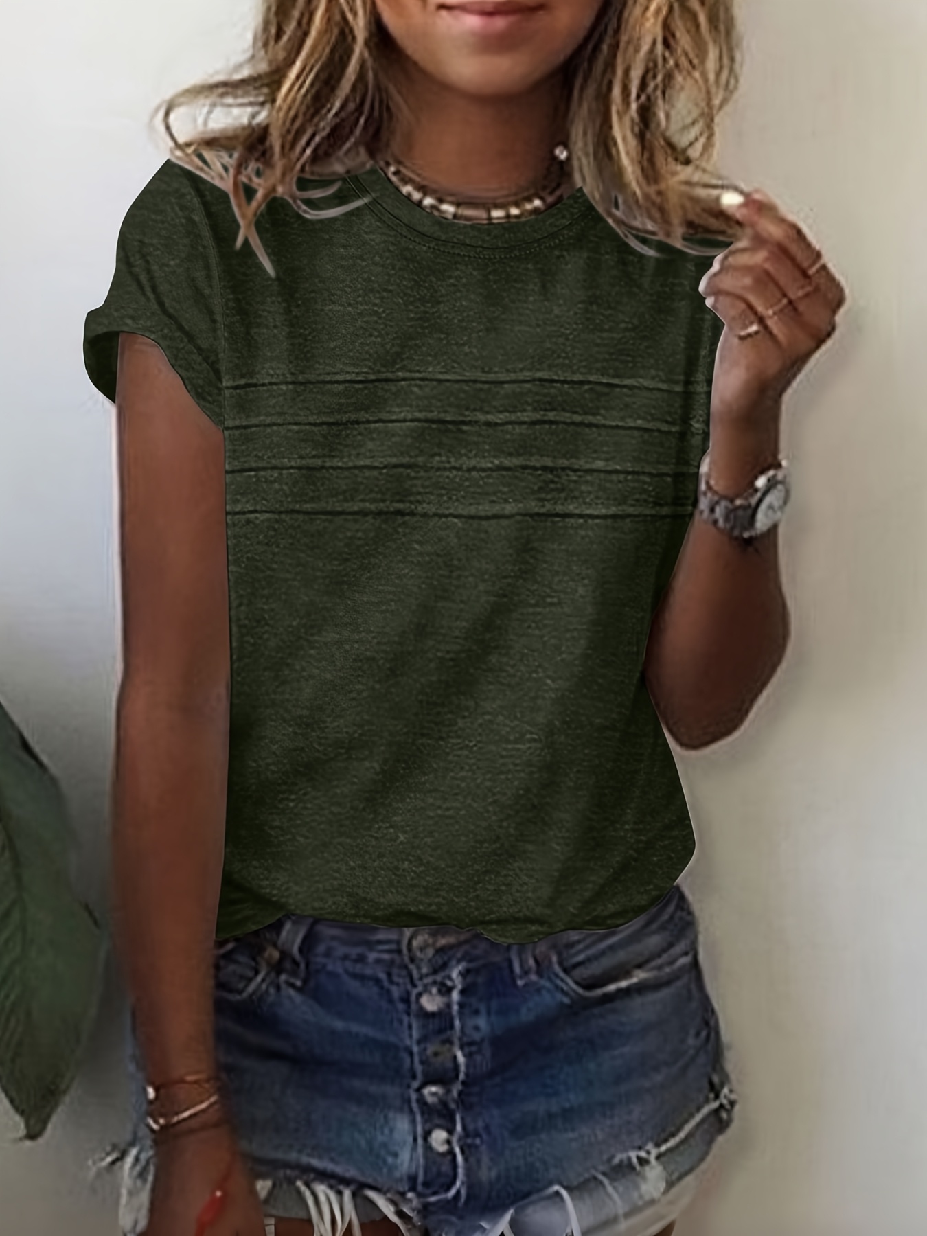 Women'S Stylish Commuting Shirt with Pleated Design at The Chest, Round Neck, And Short Sleeves.