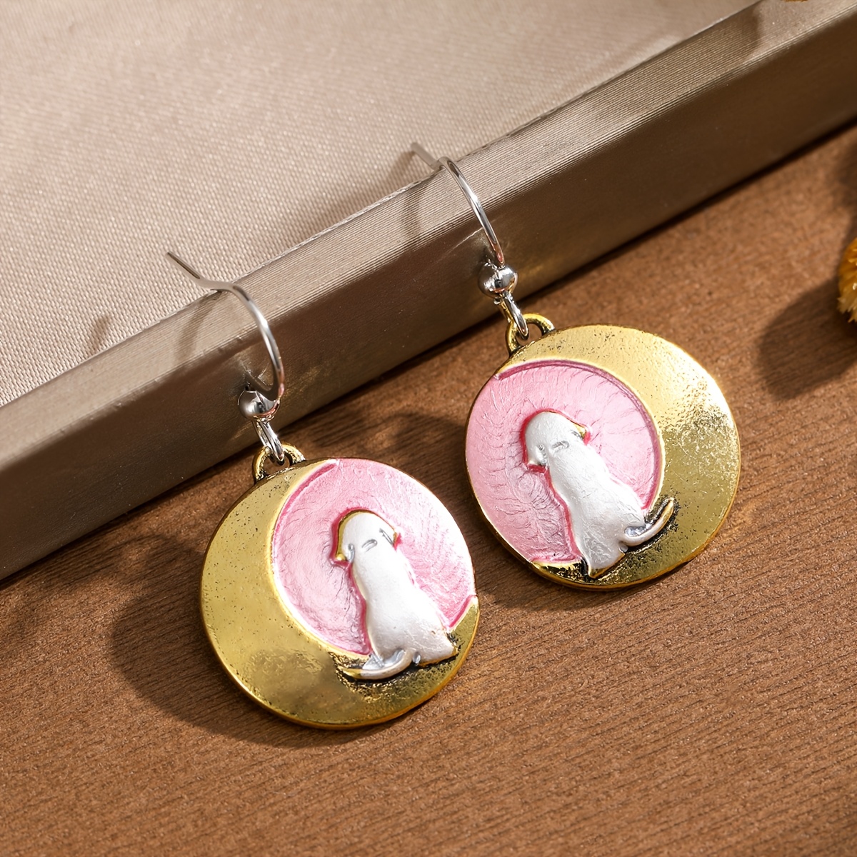 Women's Retro Distressed Two-Tone Dog Moon Earrings, Girly Style