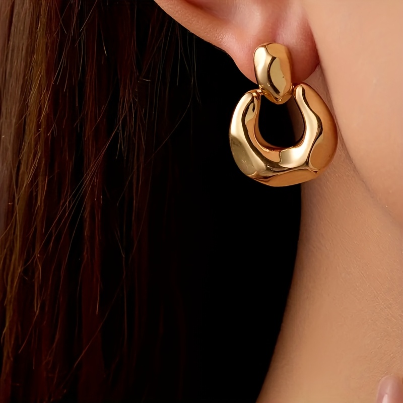 Image of A Pair Of Bohemian-style Hollow Geometric Drop Earrings, Elegant And Fashionable, Perfect For Women' Wear And Vacation Outfits