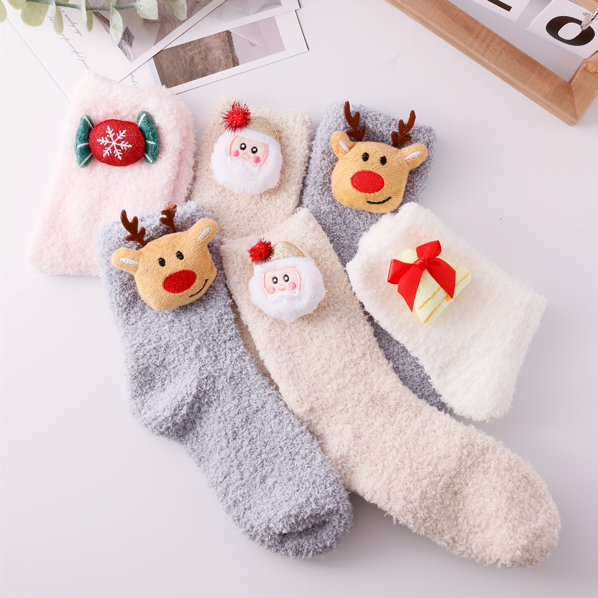 

1 Pair Of Christmas Style Cute Cartoon Decor Plush Socks, Comfy Breathable Soft Thermal Socks For Fall & Winter