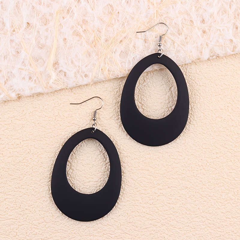 2pcs Hollow-Out Candy-Colored Oval Acrylic Earrings