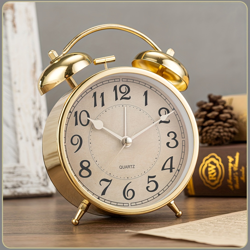 5.9-Inch Metal Retro Luxury Style Bedroom Alarm Clock, Silent Running Time, Mechanical Double Bell Design, Equipped with a Night Light, Can Be Placed in The Living Room, Office Or Dormitory to Add Some Color to The Space, (Batteries Not Included)