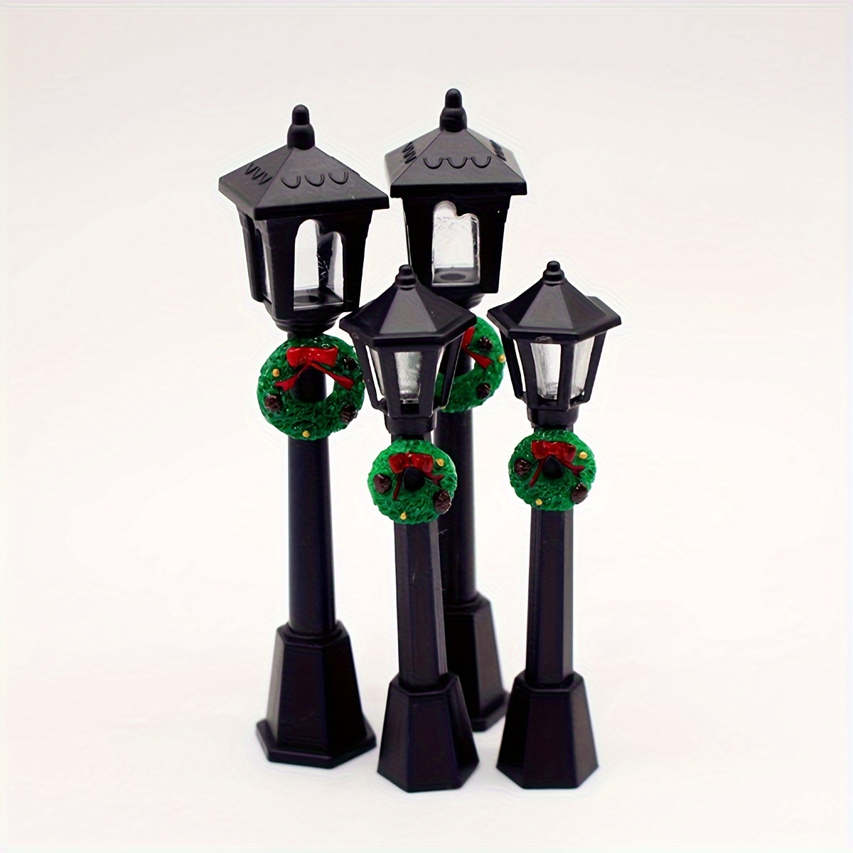 

3pcs Miniature Christmas Street Lamp Posts With Festive Wreaths, Decorative Seasonal Collectible Figurines, Plastic Material, No Electricity Required