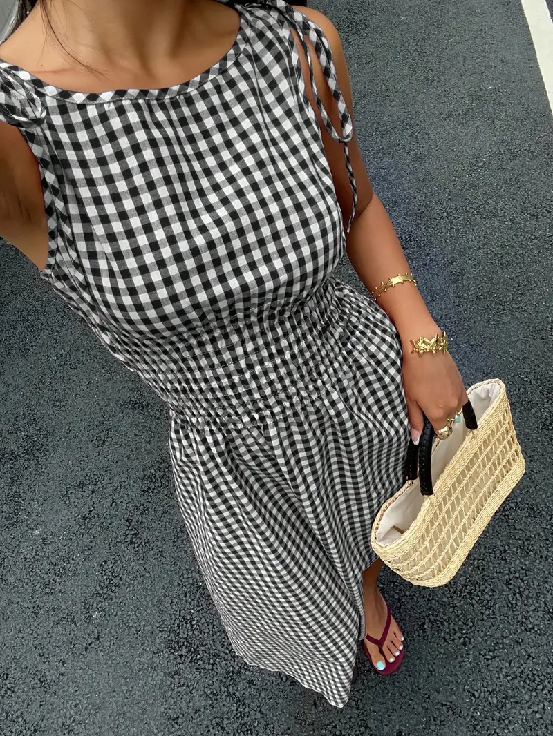 ladies versatile casual elegant dress Elegant Summer Pleated Casual Short Sleeve Dress for Women in Classic Canary Houze