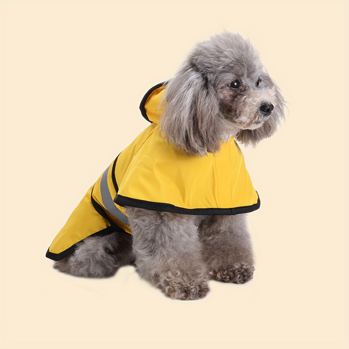 Pet raincoat, adjustable dog raincoat, thin and suitable for all seasons, with excellent waterproof performance. Available in 3 colors: yellow, blue and red. Complete sizes: XS, S, M, L, XL, 2XL, 3XL, 4XL. Suitable for all dog breeds.