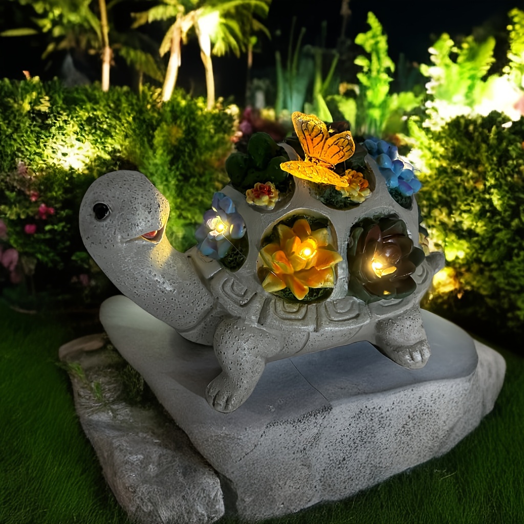 Goodeco Solar Garden Statue Cat Figurine- Garden Art with Solar