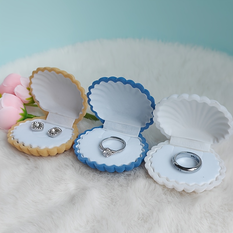 Shell-shaped Velvet Jewelry Earring Display Box