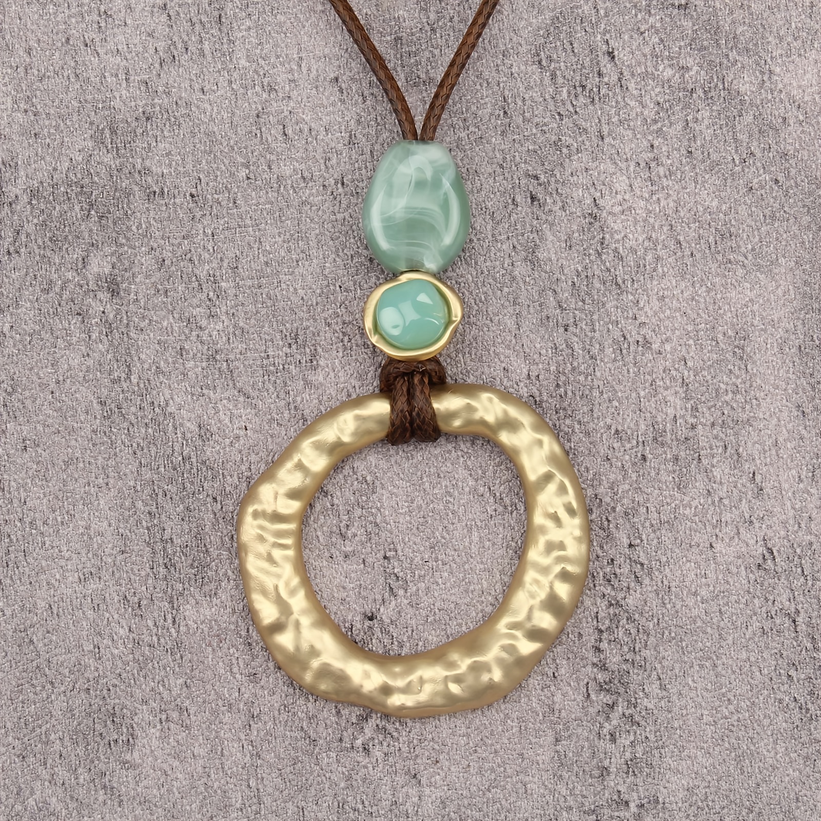TEMU 1 collar unisex con colgante de aro de metal texturizado y de color , accesorio estilo bosque