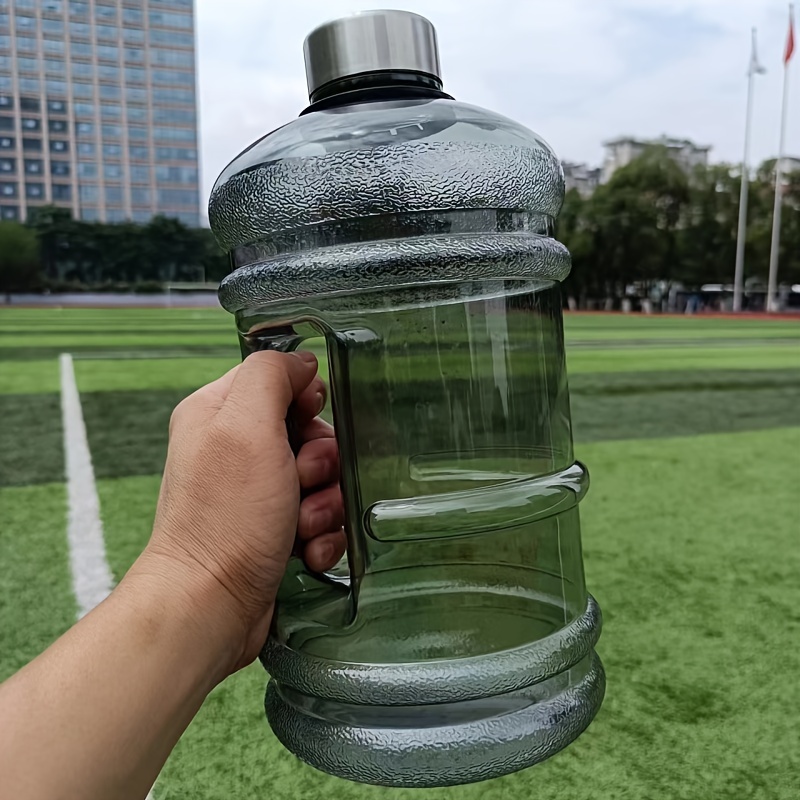 

1pc Bouteille d'eau de grande capacité 2L | Cruche de sport en PETG | Anti-fuite et sans BPA | Idéale pour la salle de sport, les sports de plein air et l'entraînement physique