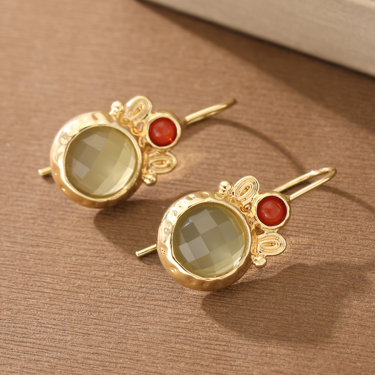 Women's Vintage Court-Style Distressed Hammered Lace Round Earrings
