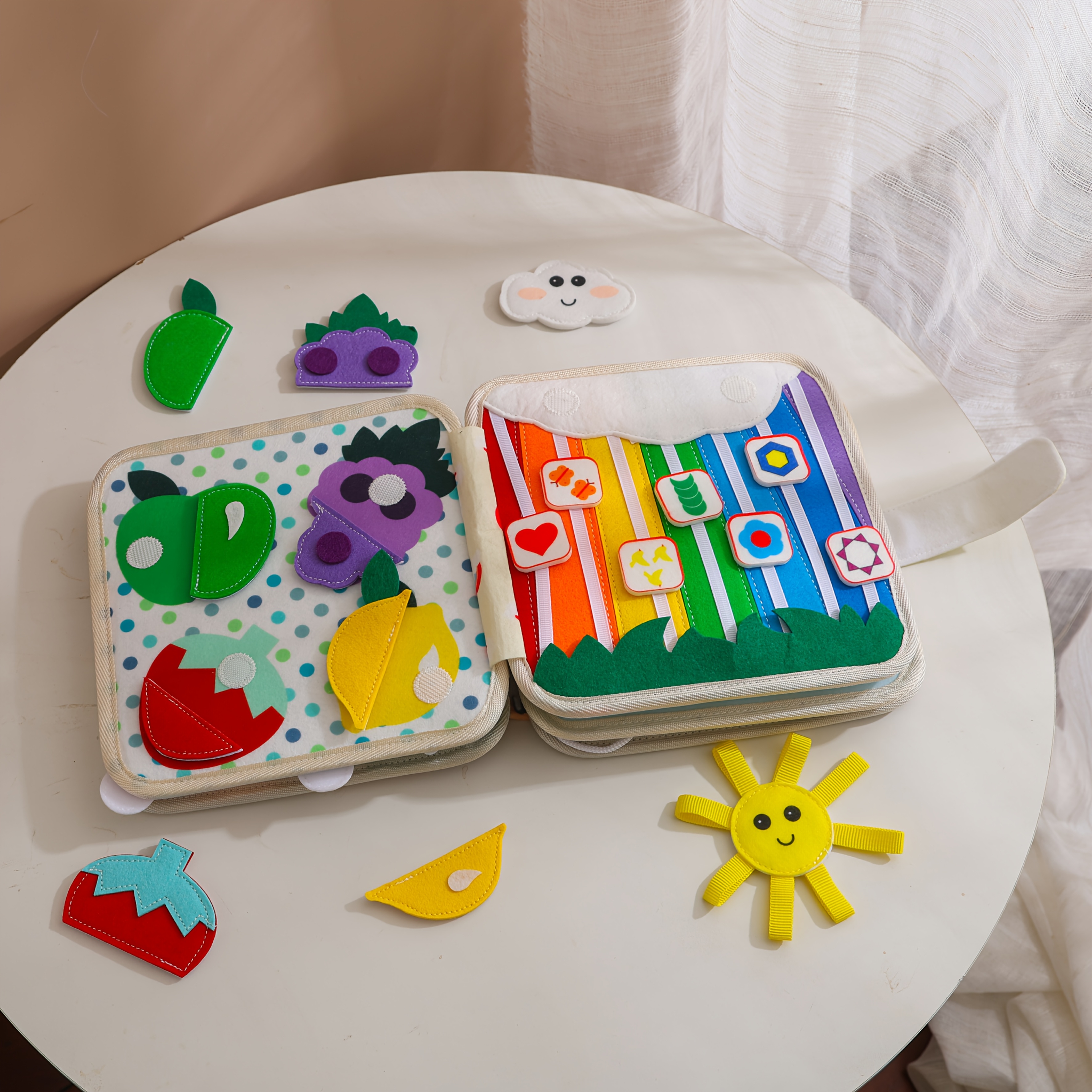 Tiger Cloth Book - Vibrant Colors, Features a Variety of Engaging Activities And Fun Animal Illustrations, Helps Develop 'S Motor Skills And Cognitive Abilities, Made of Tear-Resistant Felt, a Quiet Book for Early Education And Play