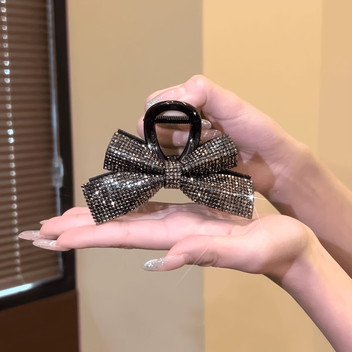 Image of 1-2 Full Diamond High-end Light Luxury Shark Clip Women's Hair Additions