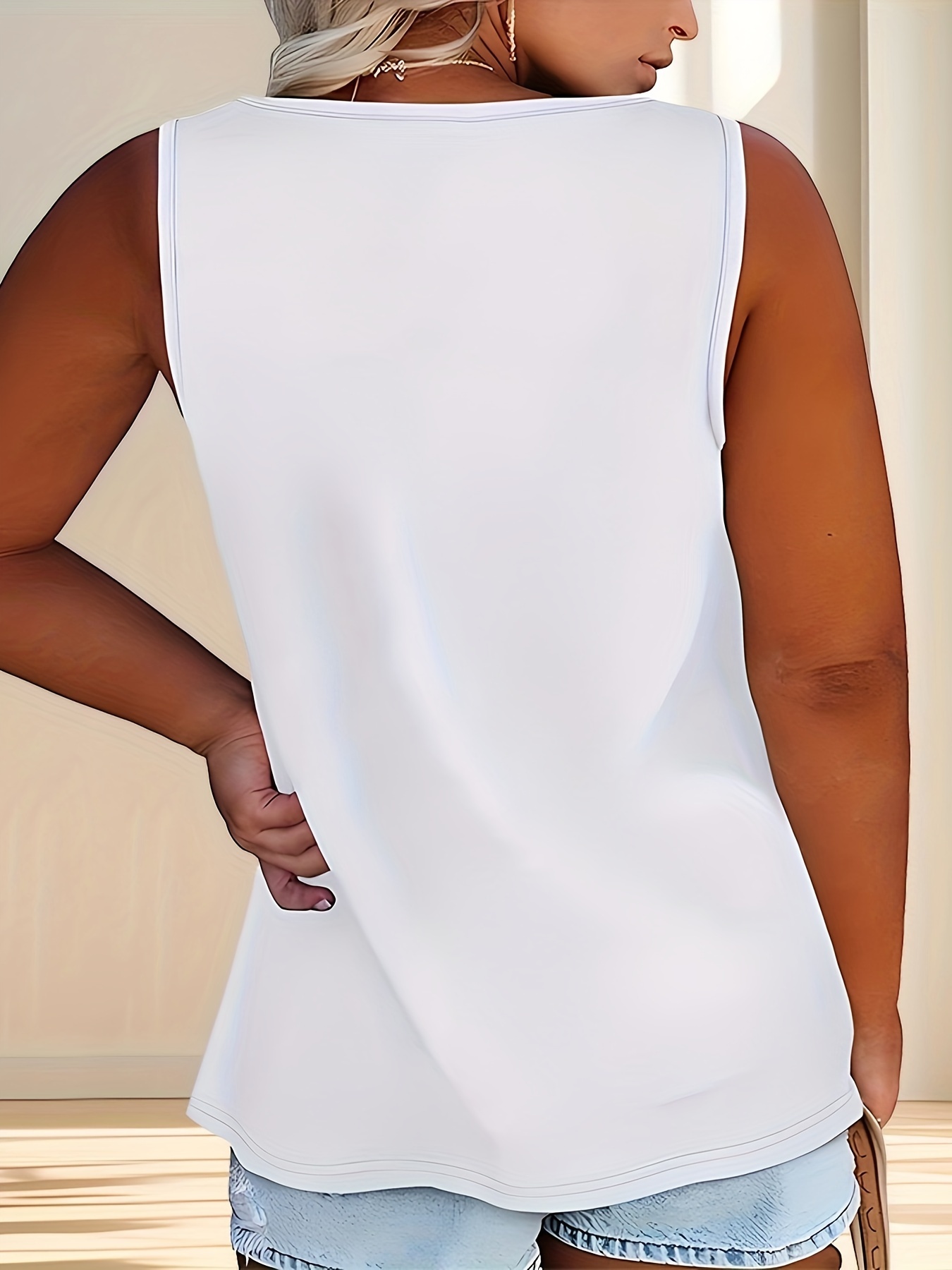 Women'S Plus Size Casual Tank Top with Button Detail - Sleeveless, Solid Color, Stretchy Fabric, Crew Neck, Oversized Fit for Summer Outings, Comfortable Clothing | Relaxed Fit Top | Medium Stretch Materia