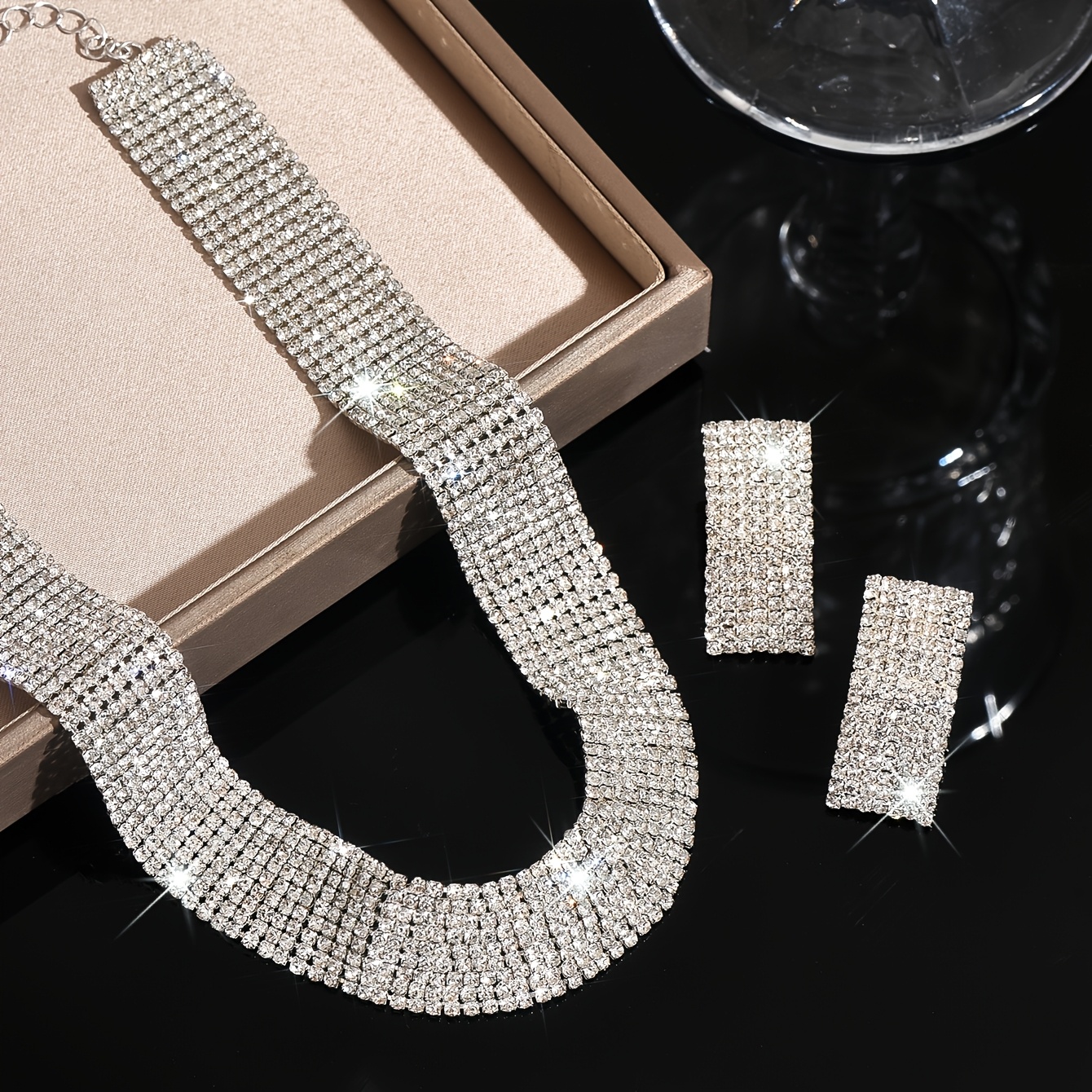 2pcs Set Geometric Rhinestone Choker Necklace & Square Earrings