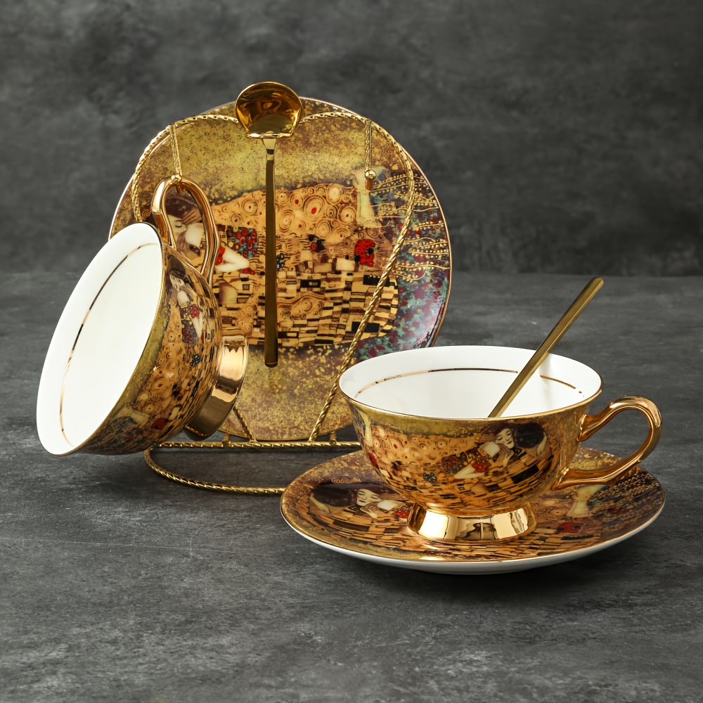 tasse à café en porcelaine d'os de luxe de style européen, délicate petite tasse à thé anglaise , tasse à café dorée avec une cuillère, 1 tasse 1 assiette 1 cuillère, vente