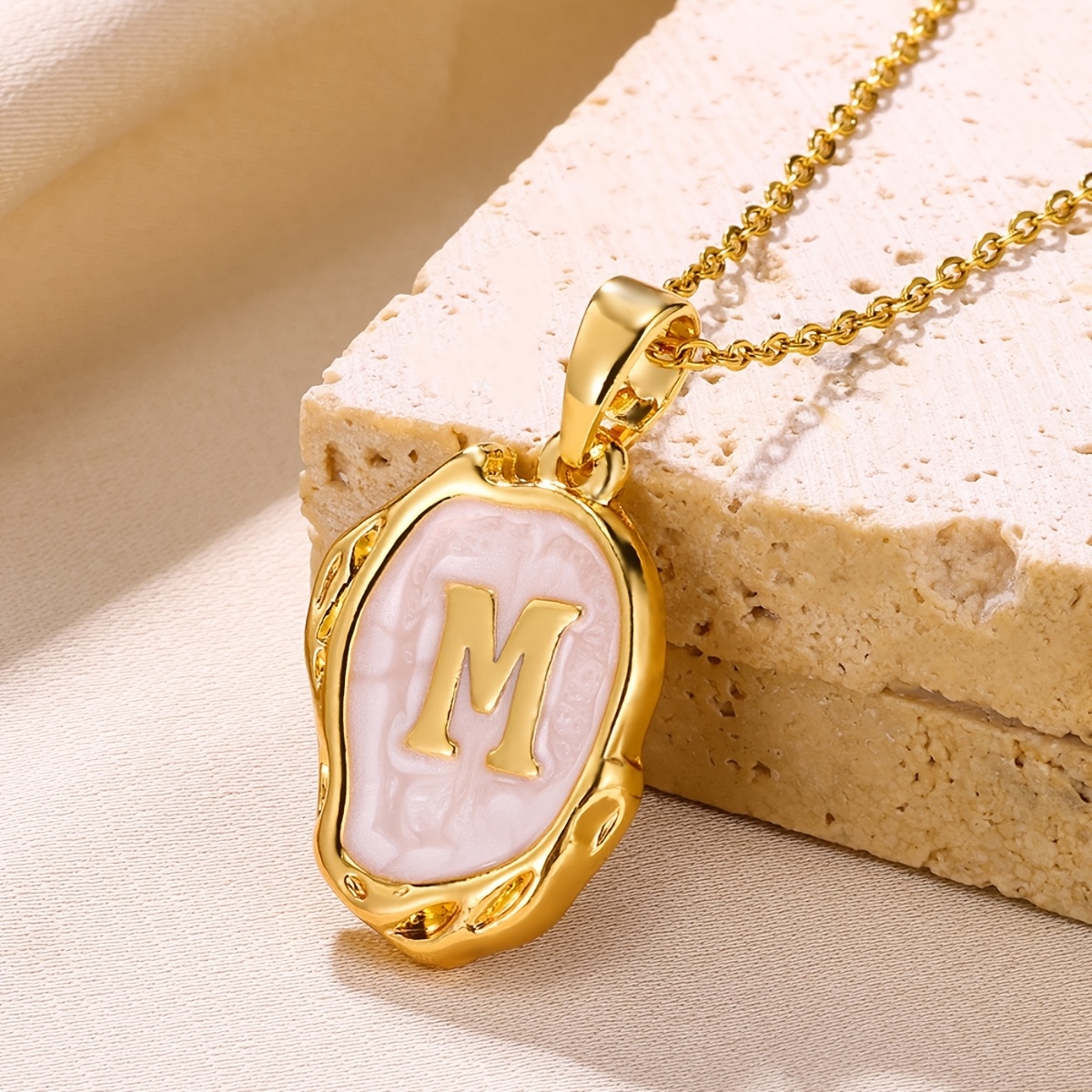 European And O-shaped Chain Pendant With 26 Letter Elements Necklace, Women's High-end Feel, Light Luxury, Daily Wear, Party Wear, Fake Wear