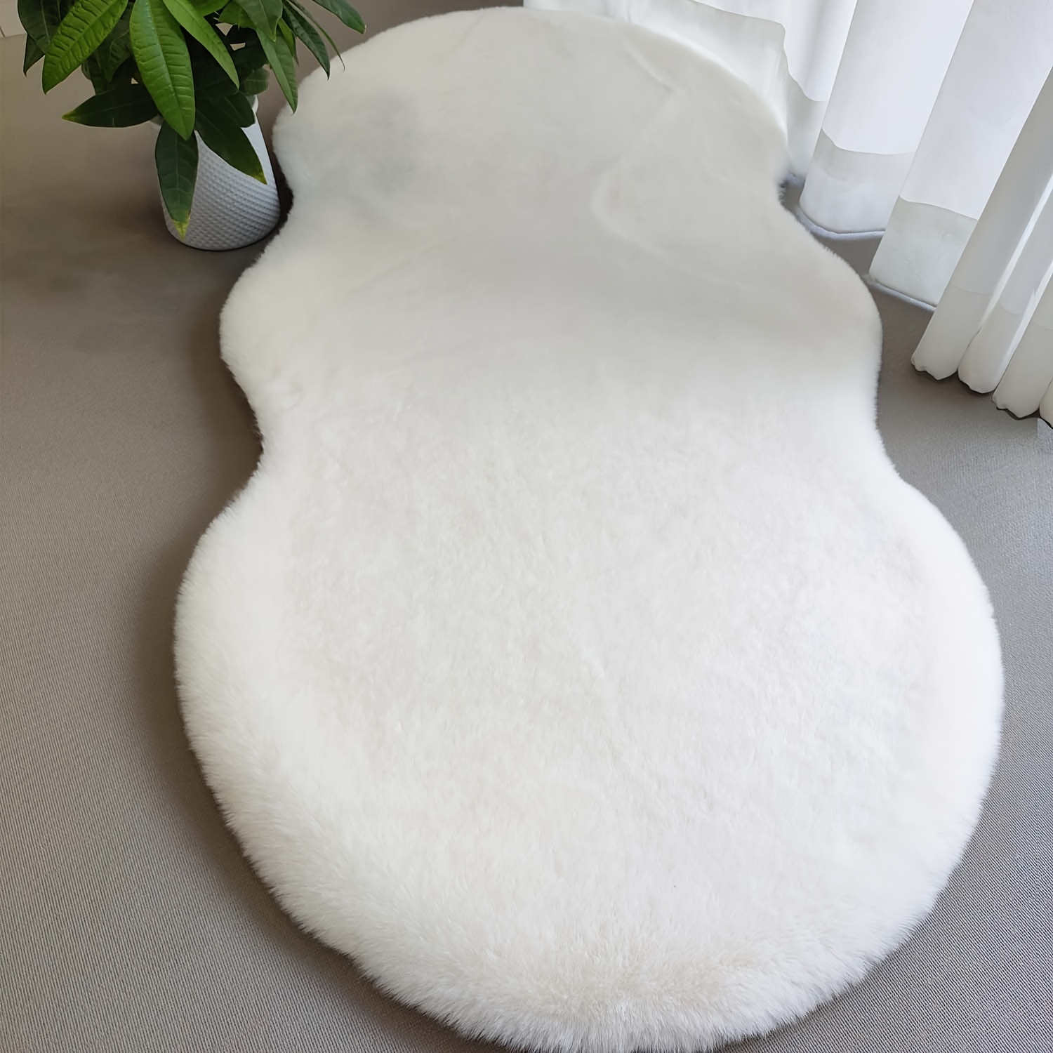 Faux Rabbit Fur Christmas Carpet - Fluffy, Non-slip, Machine Washable For Bedroom, Living Room, Bathroom Decor - 2x4ft White