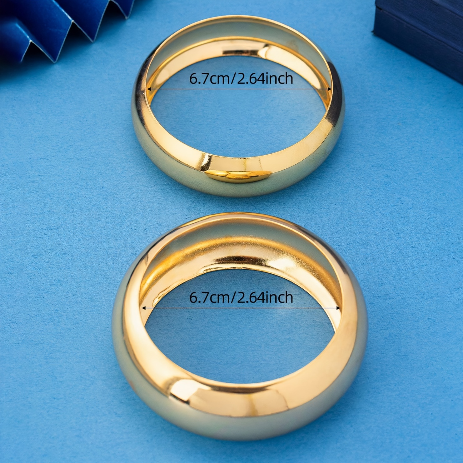 2pcs Vintage Exaggerated Classic Metal Style Round Wide Bracelet Set