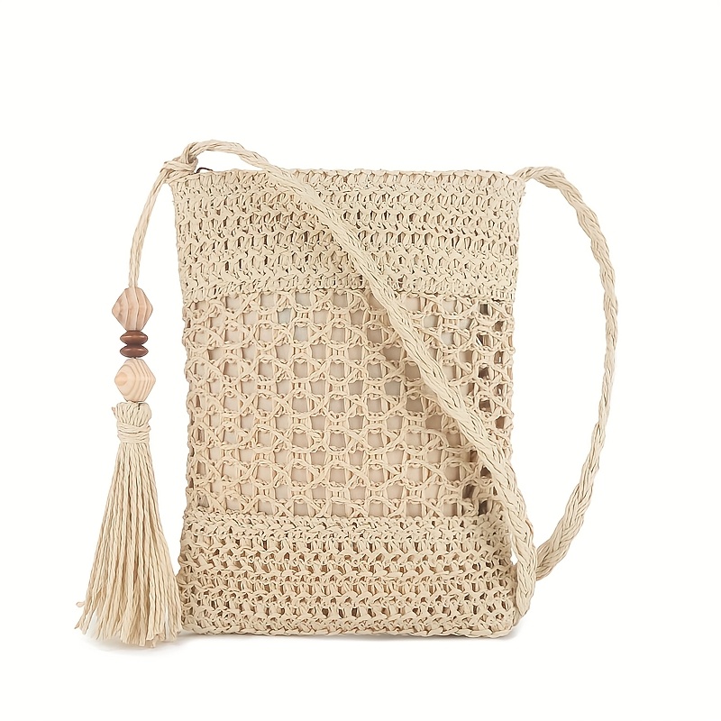 TEMU The Woven Bag Is Meticulously Materials Using Handmade Straw Weaving Techniques. The Bag Features A Detailed And Full-textured Body With A Warm,