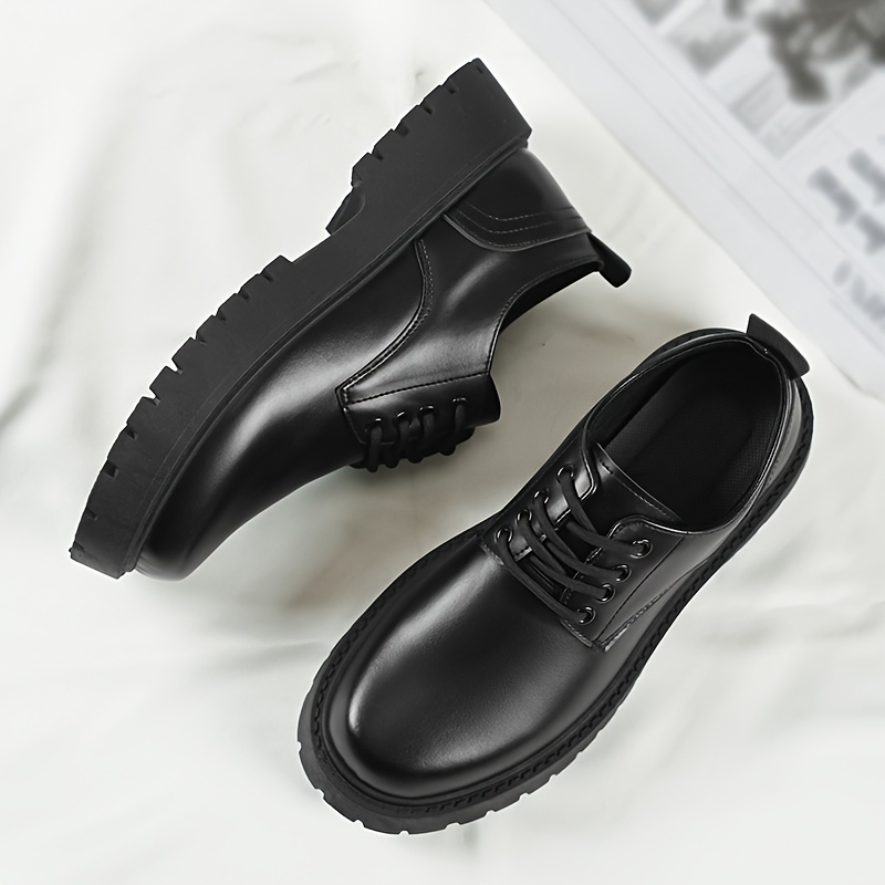 zdjęcie przedmiotu loeikan   męskie buty w   brytyjskim, sznurowane,  , elegancki okrągły nosek dla poprawy kształtu  , gruba podeszwa dla proporcjonalnej poprawy, klasyczna czarna kolorystyka odpowiednia do garniturów i spodni codziennych, uniwersalne do biura, na co dzień