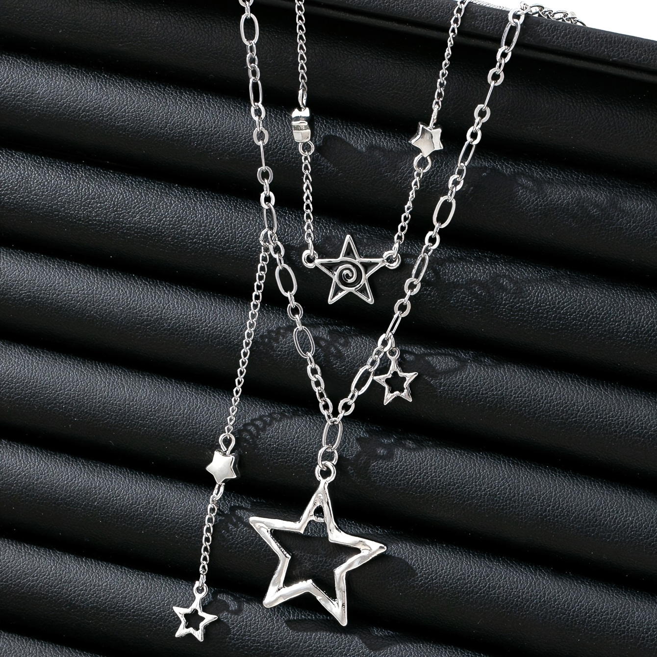 Image of A Double-layer Minimalist Y2k Spicy Vortex Tassel Design Everyday Versatile Fashion Women's Necklace