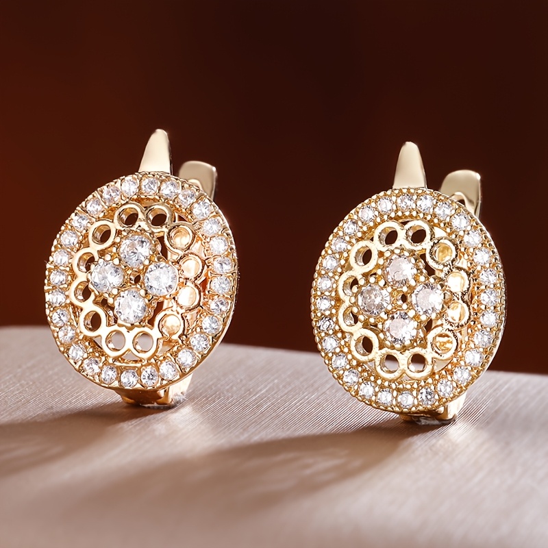 2pcs Creative High-value High-end Elegant Hollow Flower Earrings Accessories Casual Temperament Light Luxury Exquisite Versatile Jewelry Earrings