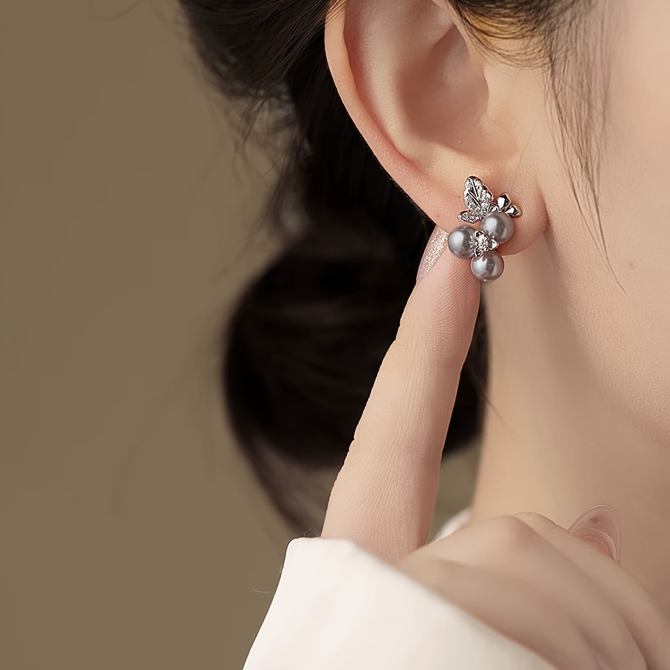 Minimalist Grape Bunch Faux Pearl Design Earrings