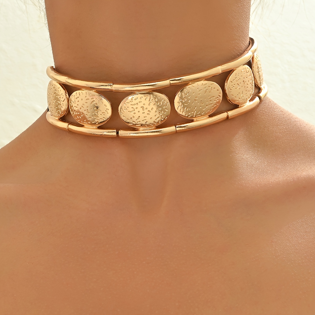 1pc Creative European And High-end Geometric Oval Tube-through Necklace