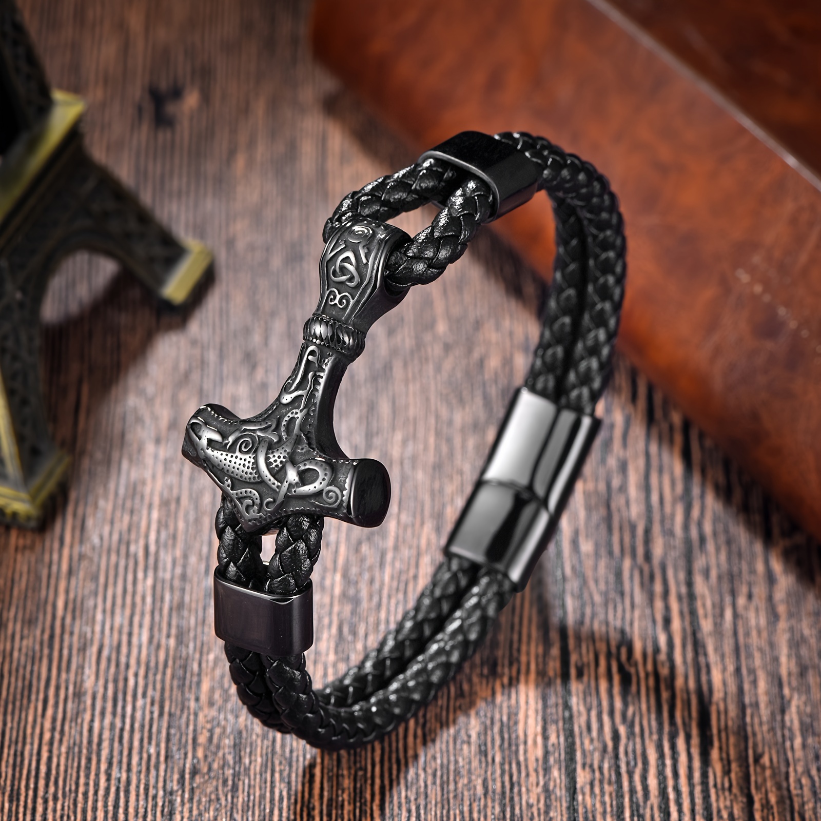 

1pc Fashion Artifical Leather Rope Men's Bracelet, Viking Jewelry, Elegant Stylish Accessories, Classic Souvenir, Ideal Gift For Valentine's Day, Christmas, Birthday, Anniversary