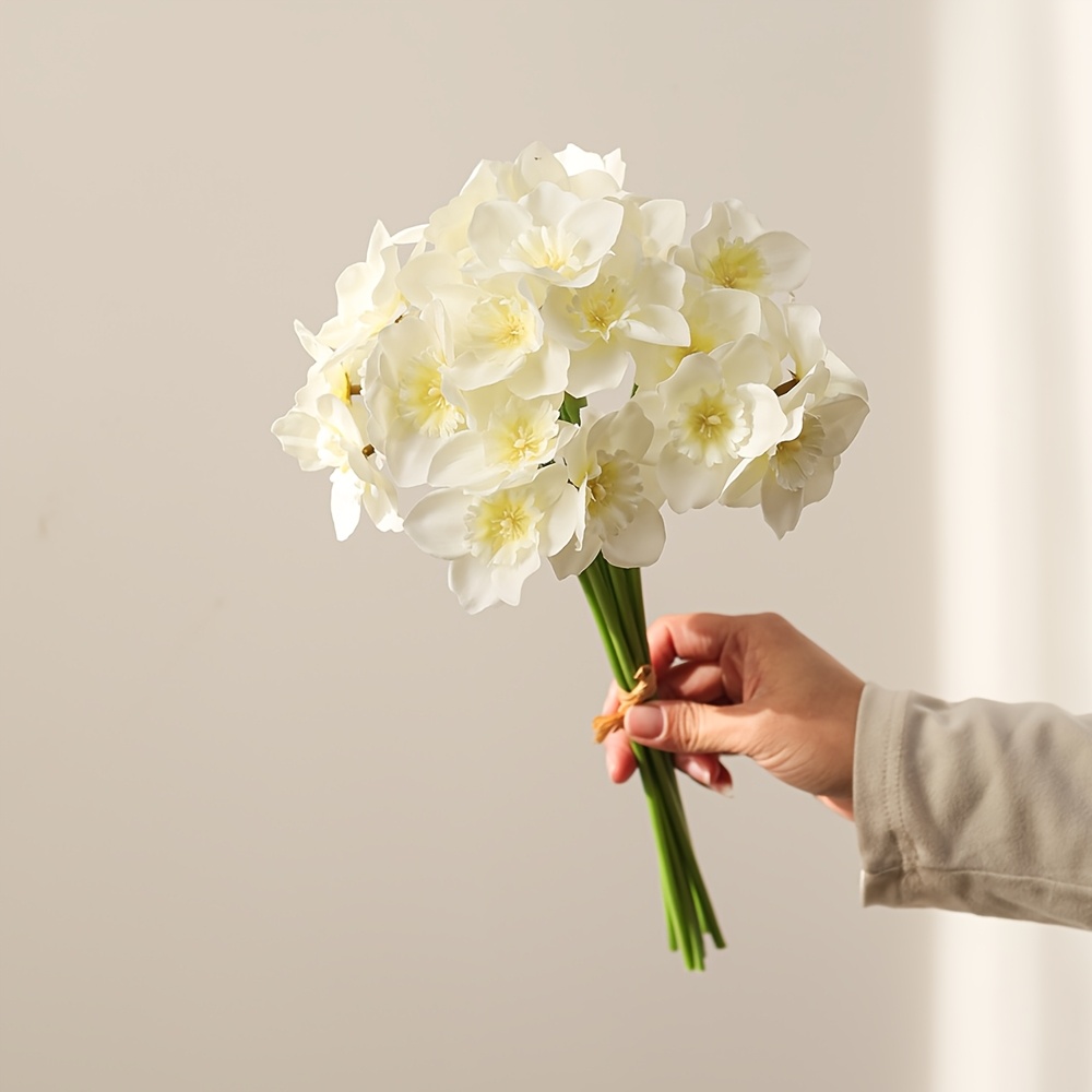1 Bunch Of 8-branch Artificial Daffodil Flowers With 24 Flower Heads, Artificial Daffodil Bouquet, Artificial Flowers, Suitable For Room Table, Office Desk Decoration, Holiday Decorations