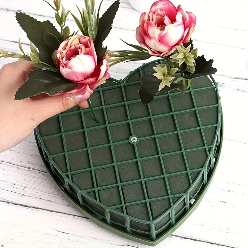

1pc Heart-shaped Floral Foam Bricks, Flower Clay Wedding Car Decor Heart Shape Flower Foam Cage With Suction Cup, Block Mud For Wedding Party Decor Supplies