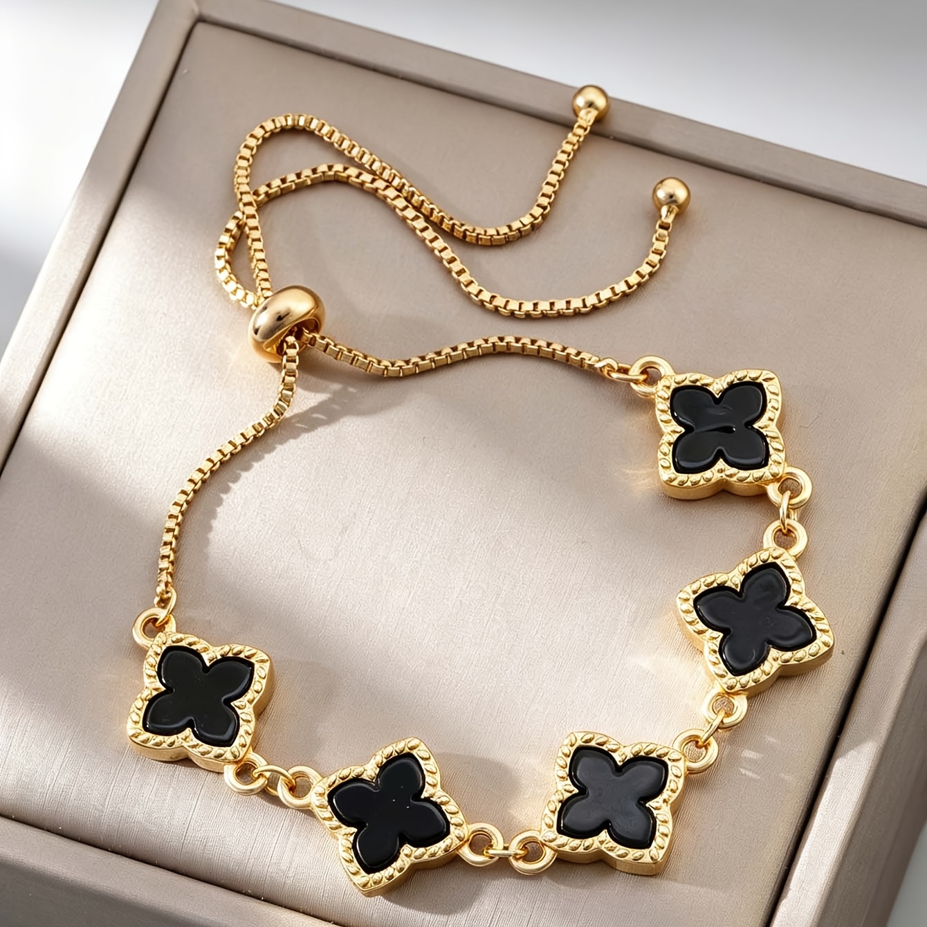 TEMU 1pc Fashionable Luxurious Elegant Clover And Flower Adjustable Women's Bracelet, Suitable For Daily Wear And Gifts For And Relatives