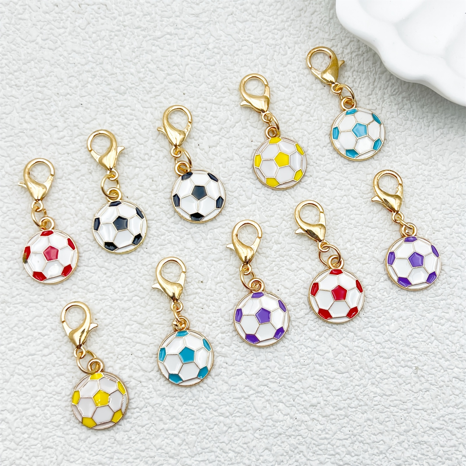 TEMU 10 piezas Multicolor Forma de Fútbol Cierre de Langosta Llavero Anillo Souvenirs de Ventilador Mochila Colgante Deportivo Goteo Aleación de