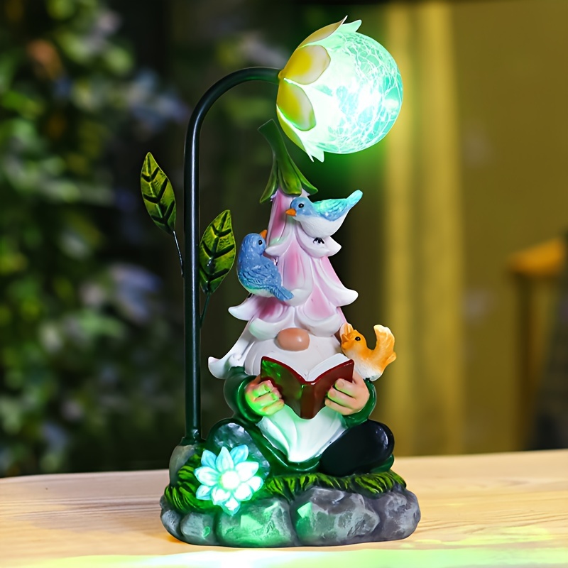 

1 Garden Statue, Solar Power, Classic Resin Outdoor Decoration, Balcony Color Gradient Lighting, Lawn Decoration Gift, Day Christmas, Holiday Gift