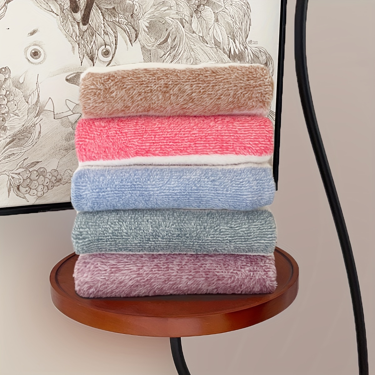 

Coral Velvet Towel With Hook Design, Soft Thick Multipurpose Towel For Spa & Bathroom, Bathroom Supplies